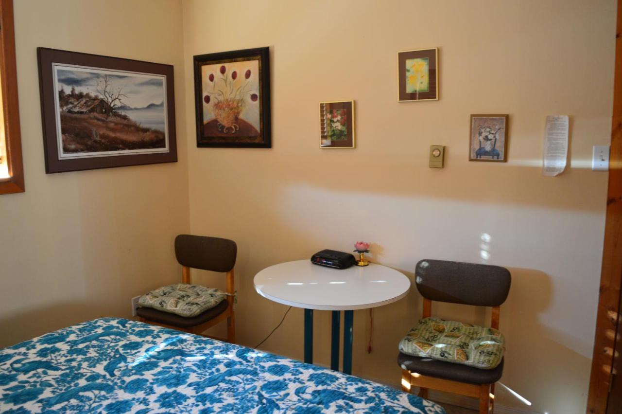 Estuary House Reflexology B&B Кортни Екстериор снимка