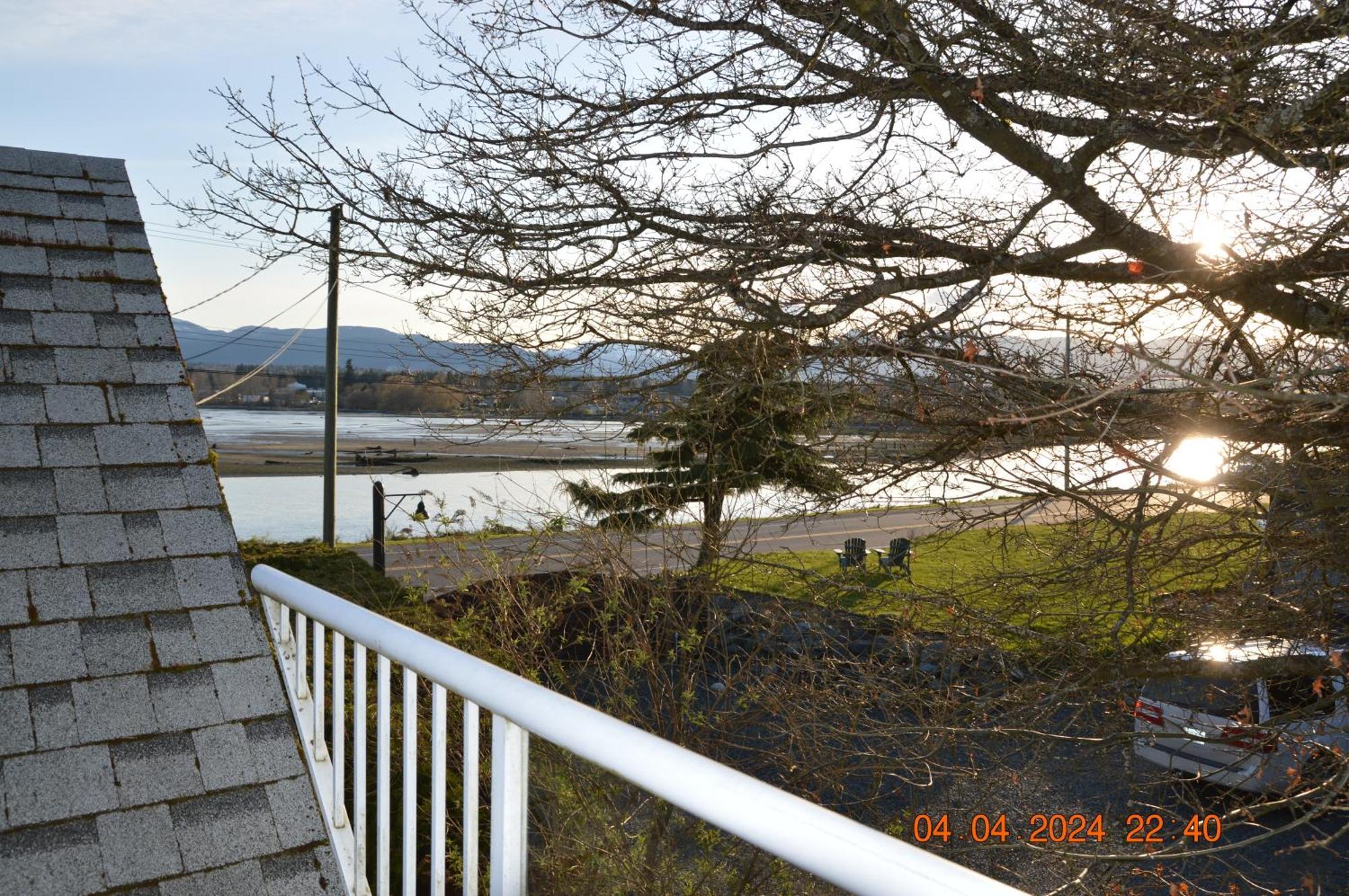 Estuary House Reflexology B&B Кортни Екстериор снимка